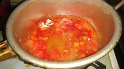 トマトをゼラチンで煮る